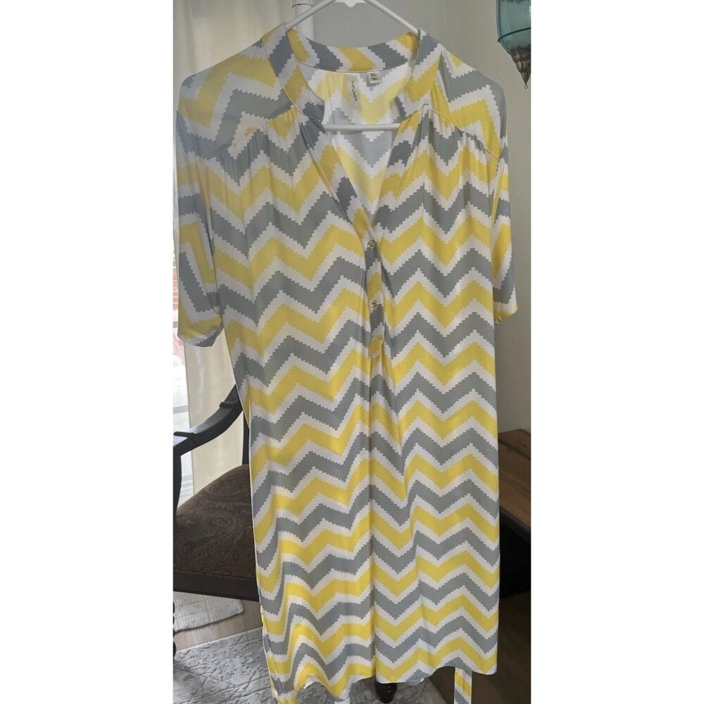 Tacera Women’s Blouse Tunic Short Sleeve Yellow Gray Geometric Print Size XL